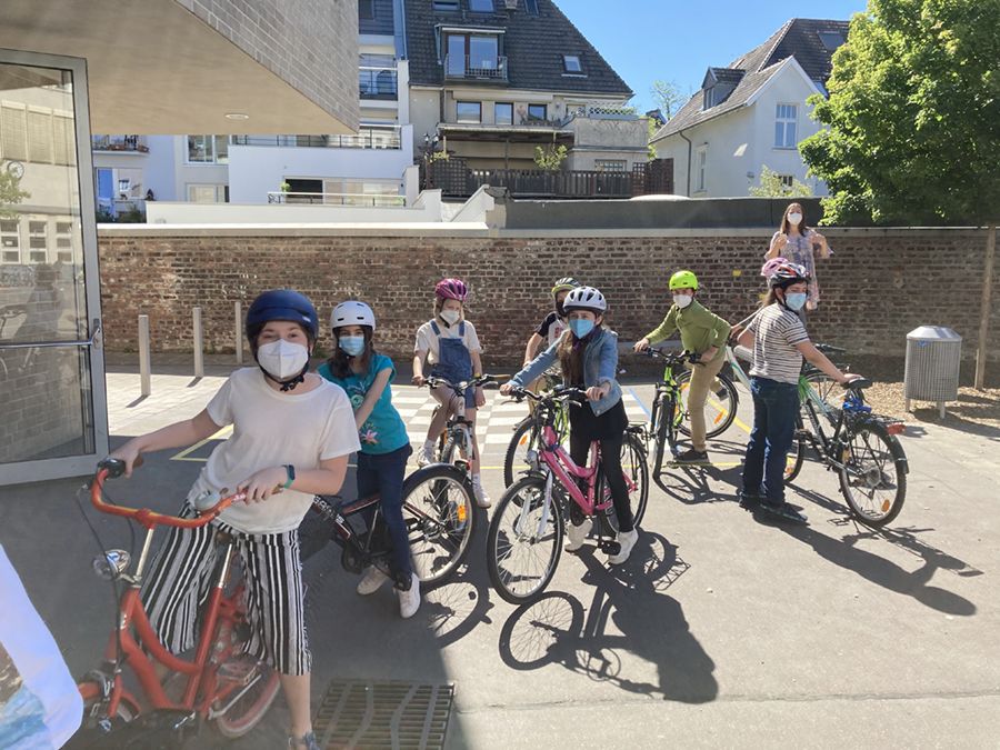 Radfahrtraining bei den Zebras und Erdmännchen - 13