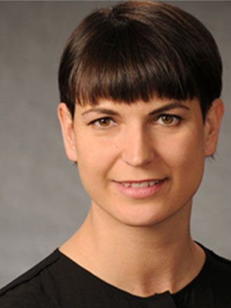 Irina Oertel Gruppenleitung